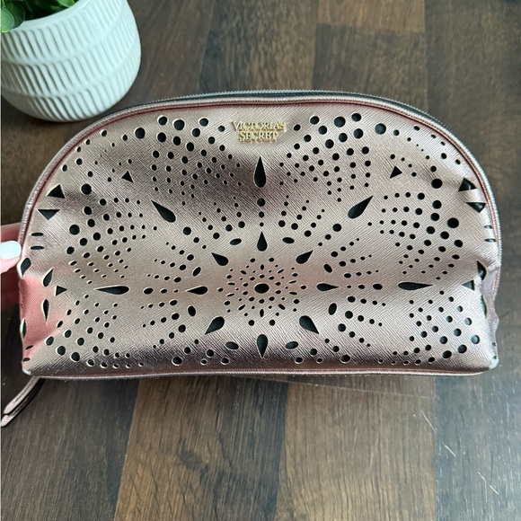 Victoria’s Secret Cosmetic Bag/Wristlet Bundle - Picture 9 of 12